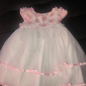 Mia&mimi 18m white/pink dress w/pink flowers